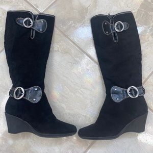 Aérosols Suède knee high boots